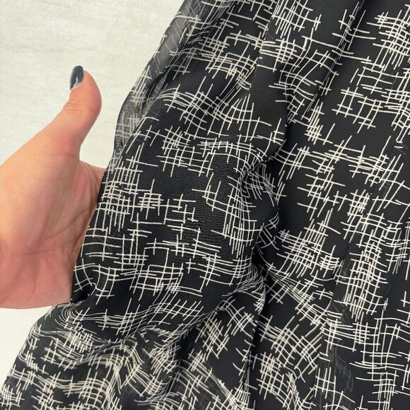 Forever 21 Jumpsuit Black & White Romper Sleeveless Collar Wide Leg High Waisted - Picture 5 of 9